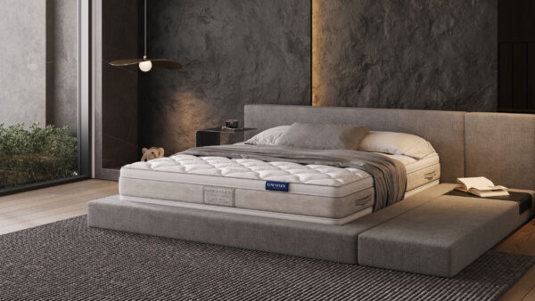 Матрас Lineaflex в чехле Extra Premium Gold/Silver в интерьере спальной комнаты